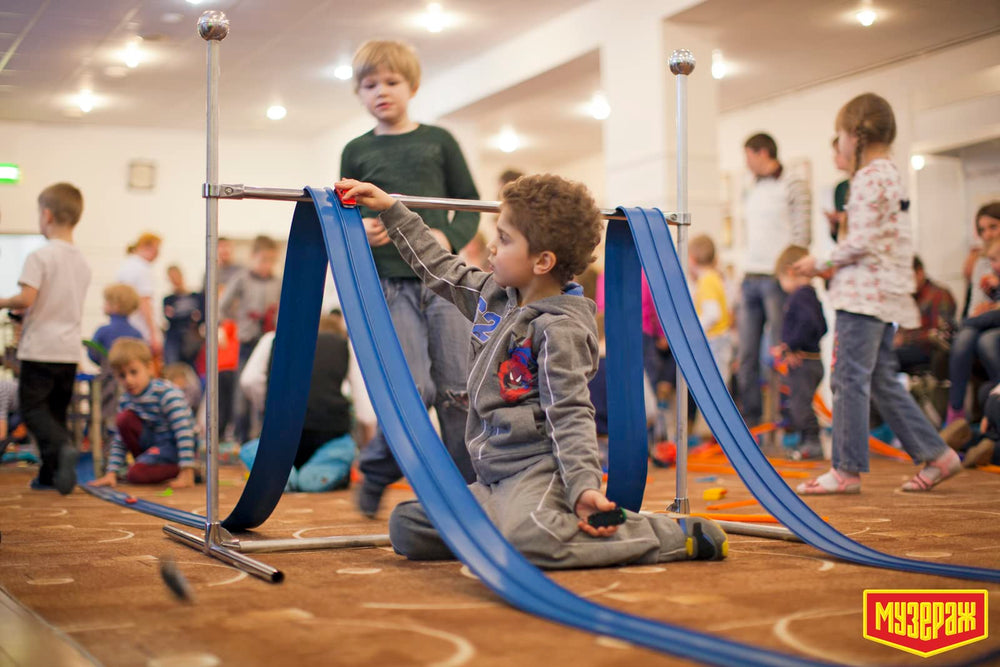 Blu Track quick setup and tear-down for effortless fun.