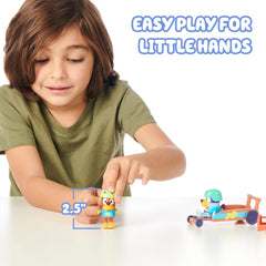 Removable helmets on Bluey and Rusty figures