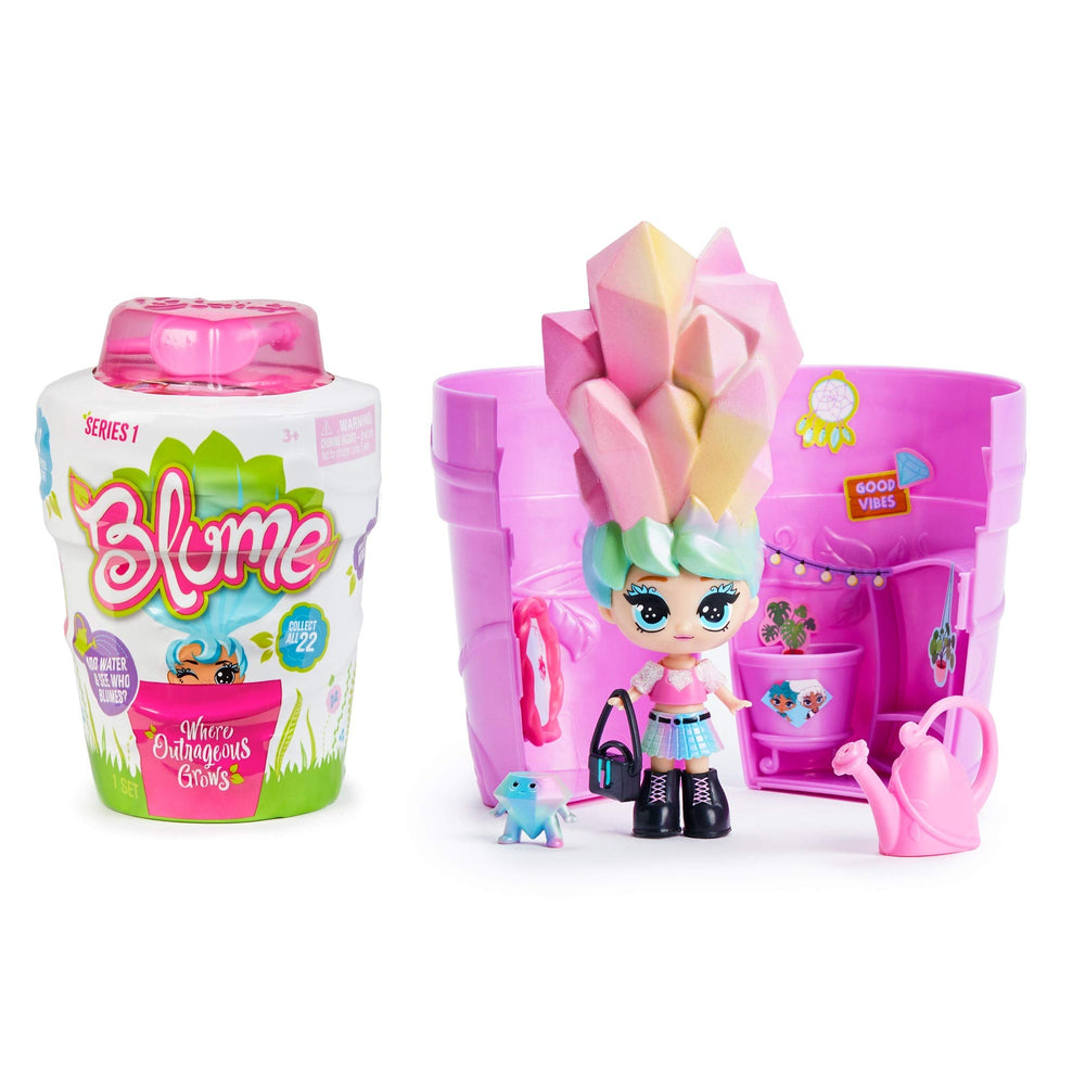 Blume Doll water reveal showing a new friend emerging for unboxing excitement.