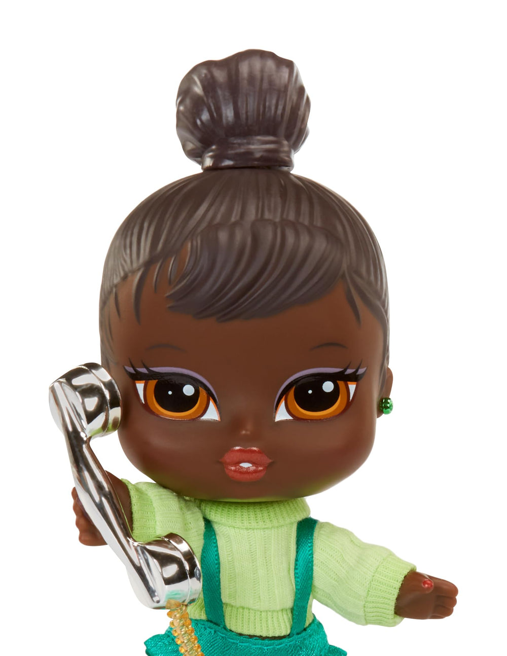 Bratz packaging front-row view boosts excitement during pretend fashion shows.