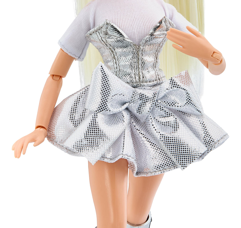 Bratz Charmz Cloe chrome boots add sparkle to outfits