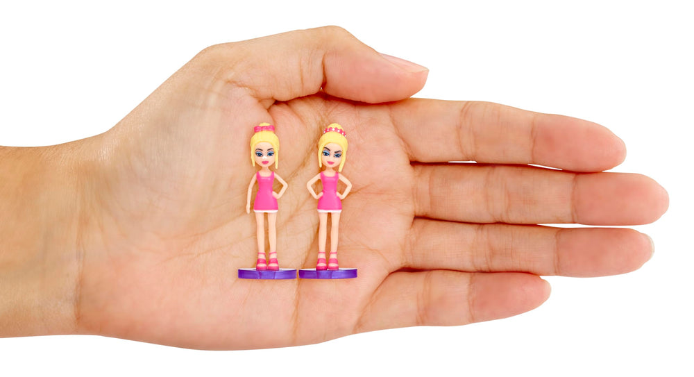 Bratz Miniverse trapezoid packaging opens to reveal two mini figures.