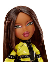 Bratz Scorchin' Sasha sunglasses for cool, confident styling.