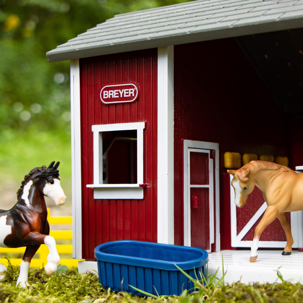 Breyer Stablemates red stable set racing barrels for timed challenges