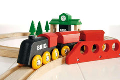 BRIO Classic Figure 8 set depot station boosts storytelling and role-play
