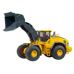 Bruder Volvo dumper 02455 large loading area complements the L260H wheel loader scenes.