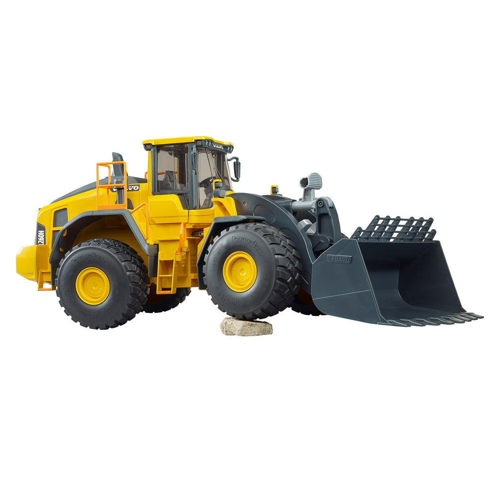 Bruder Volvo L260H wheel loader with articulated steering for precise maneuvering.