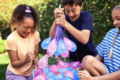 O-ring technology in Bunch O Balloons self-seals for seamless play.