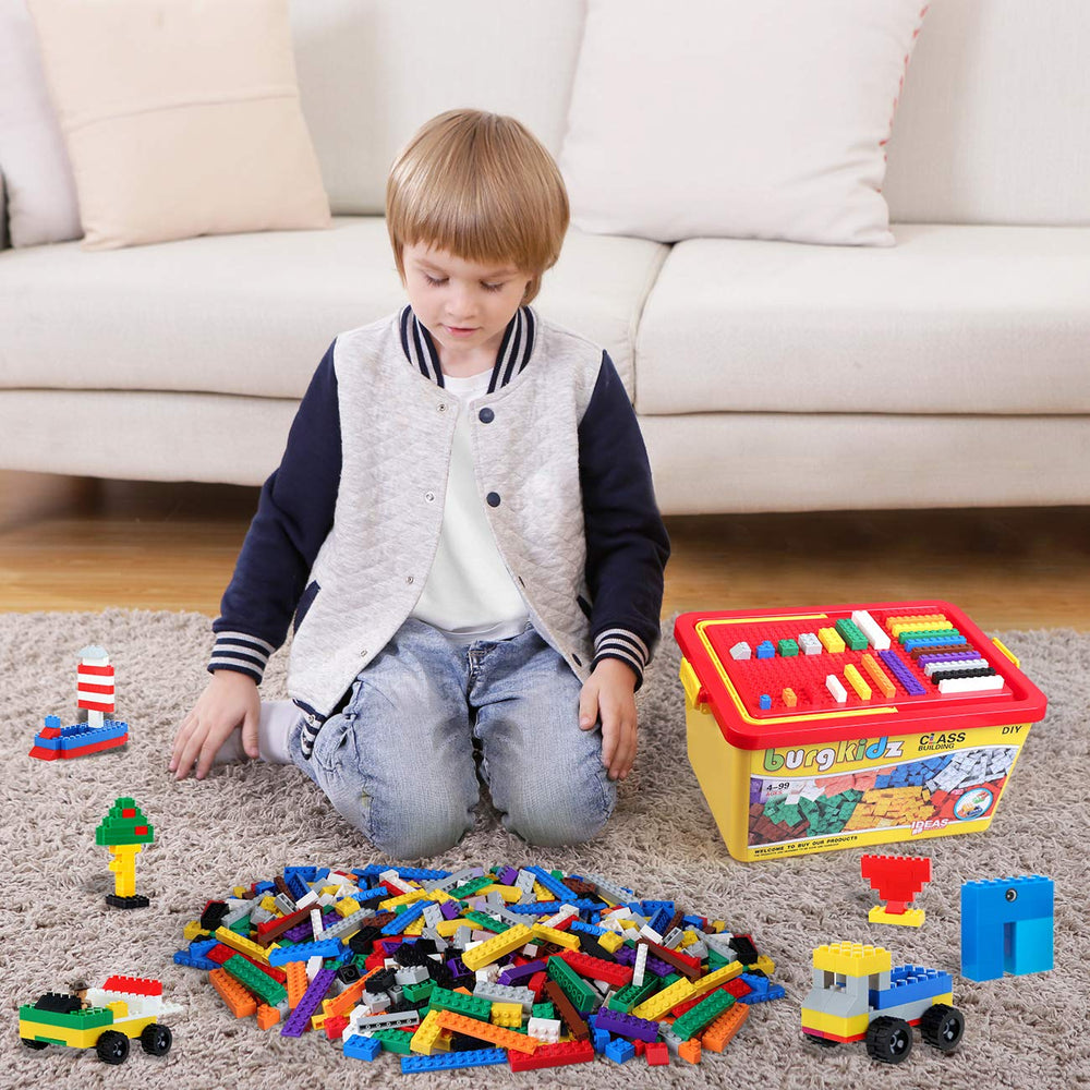 burgkidz Storage bucket lid keeps parts secure and dust-free during transport.