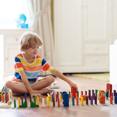 Calmado STEM-friendly domino set supporting spatial skills and color recognition.