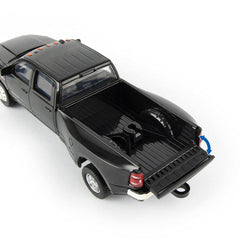 Case IH 5th wheel hitch trailer illustrating easy connect and disconnect during play