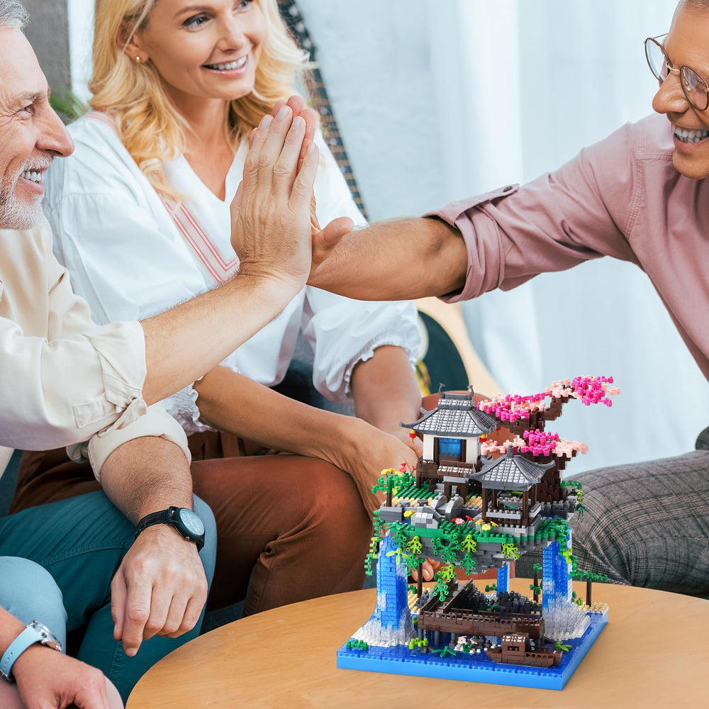 CAXIMSY family time building together fosters collaboration and shared discovery.