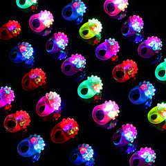 CCINEE rings with varied shapes add playful charm to celebrations.