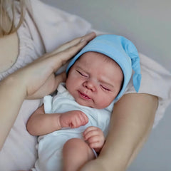 CHAREX Pascale bottle and magnetic pacifier for realistic care rituals.