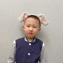 CHEU Dalmatian headband close-up, soft fabric emphasizes comfort during wear