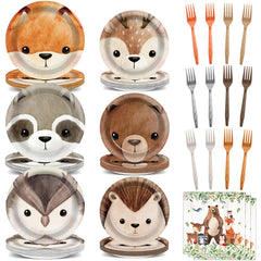 CHUNNIN woodland dinner plates with three animal designs for a festive table.