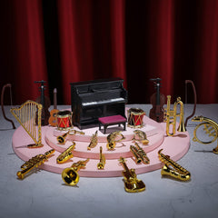 Civaner dollhouse violin adds realistic charm to shelves and dioramas