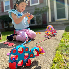 Clixo Crew magnetic pieces with flexible shapes for open-ended exploration.