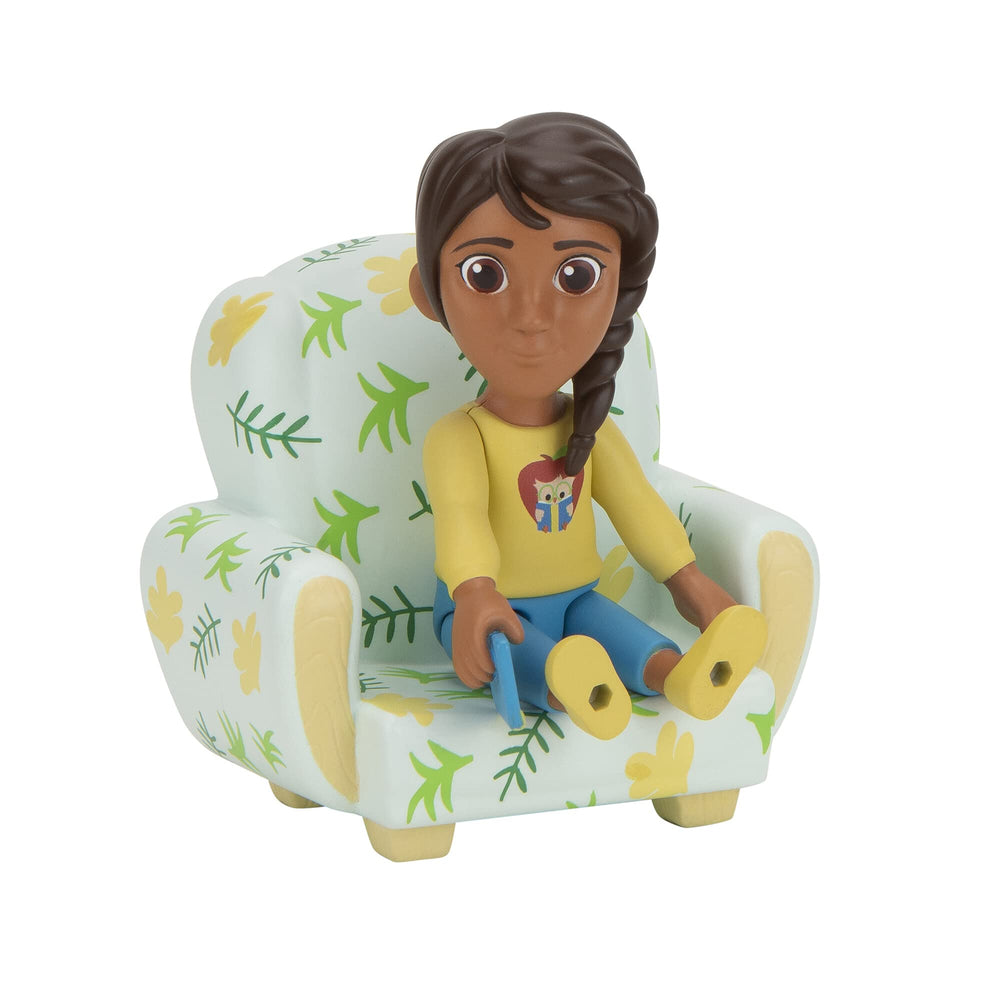 CoComelon cot supports cozy naptime and role-play sessions.