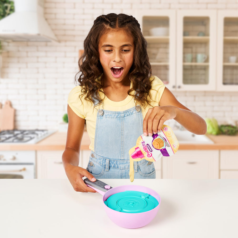 Cookeez Makery batter pour shows how batter becomes a plush surprise.