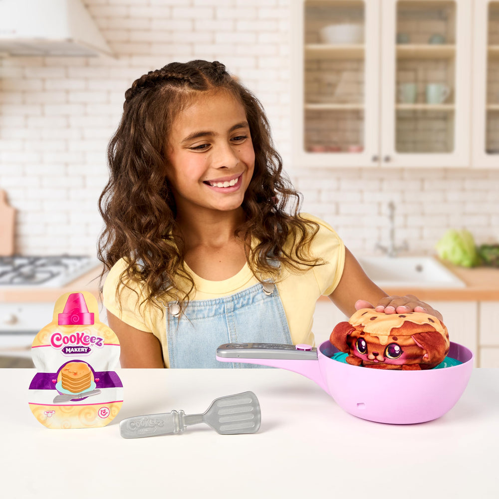 Cookeez Makery Choc Flip Pup plush delivers a tasty, scented friend after flipping.