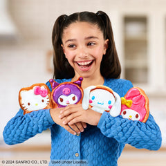Cookeez Makery Toasty Treatz plush offers tactile squish and fragrant scent for multisensory fun.