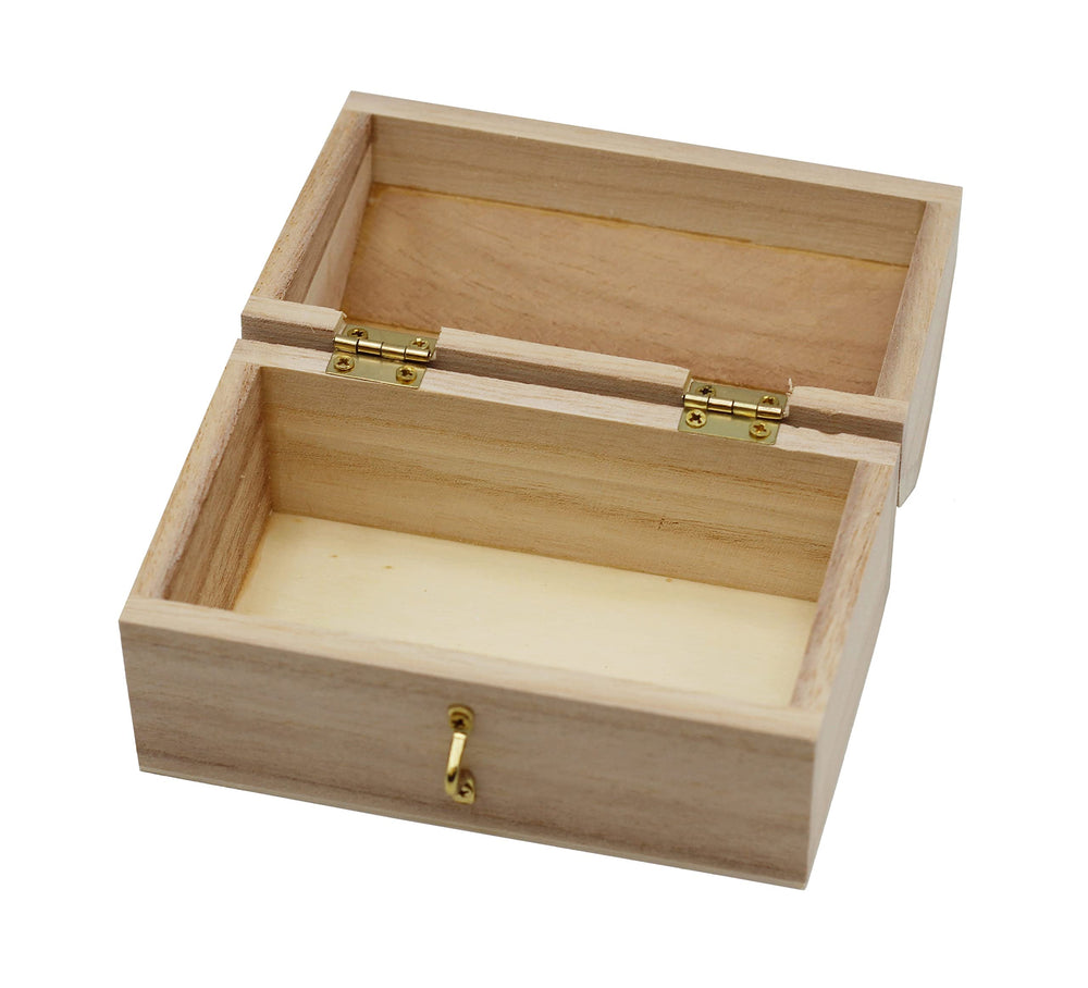 Creative Hobbies front clasp lock emphasizes secure, customizable gift keepsakes