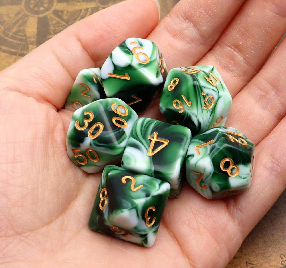 CREEBUY green-white d4 dice with readable faces for fast checks.