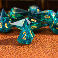 CRITALLIC Diamond DND dice set green paired with leather bag for elegant gifting ready.