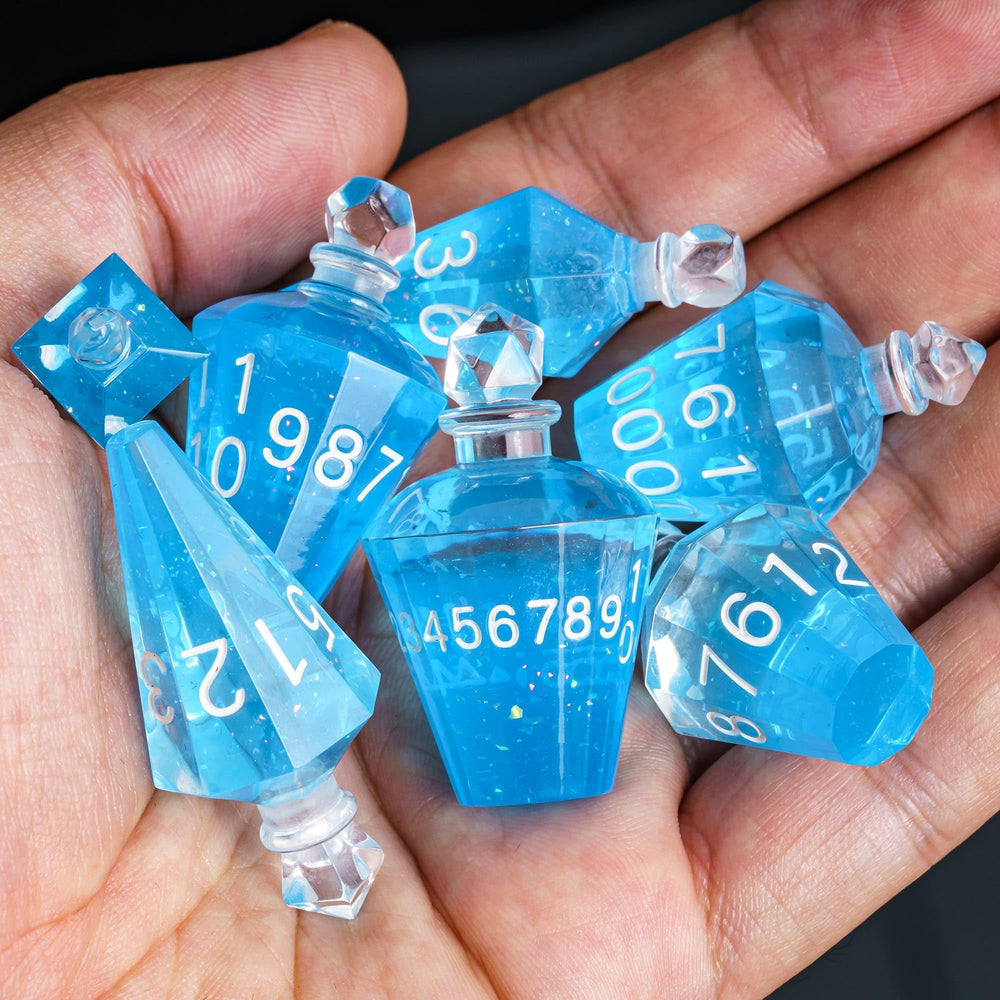 CRITALLIC blue-dice-potion set is ideal for D&D, Pathfinder, and other RPG sessions.