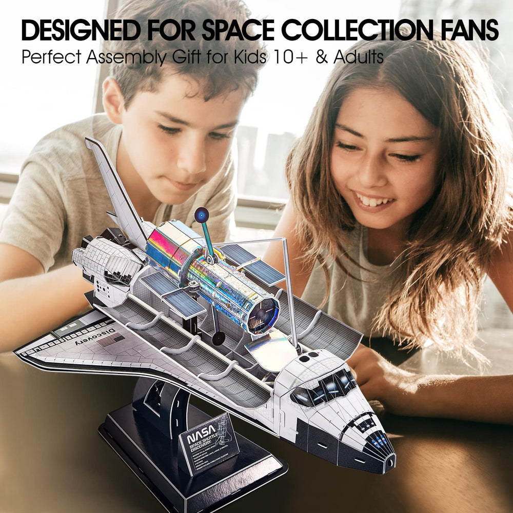 CubicFun NASA Space Shuttle Discovery landing-gear-shot showcases landing gear realism.