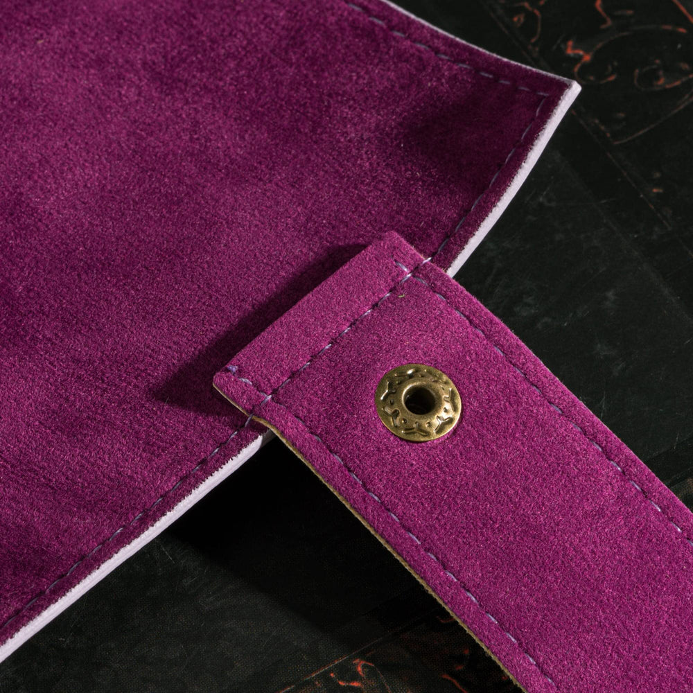 Dice tray includes built-in pen holder for quick notes during sessions.