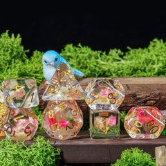 Cusdie lightweight resin dice feel comfortable for long sessions.