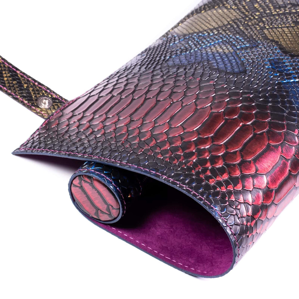 Cusdie PU leather stitching detail highlights durability and easy cleaning