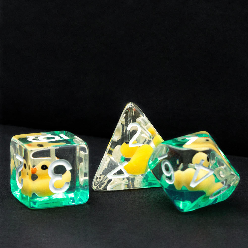 Cusdie seven-die DND dice set offers complete polyhedral options for adventures.