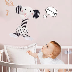 D-KINGCHY Hand grip design promotes grip and hand-eye coordination.
