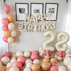 Dagelar customizable letters and numbers option to fit your party theme.