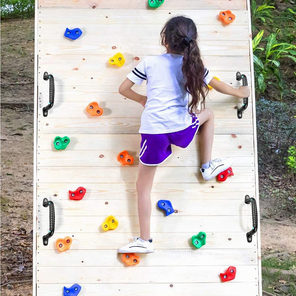 Dakzhou safety handle on a fence for easy, secure access during play