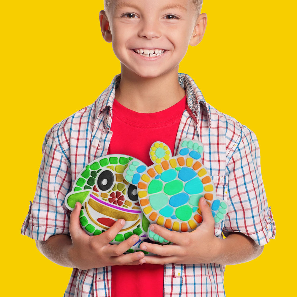 Dan&Darci gift-ready art kit for ages 6-12.