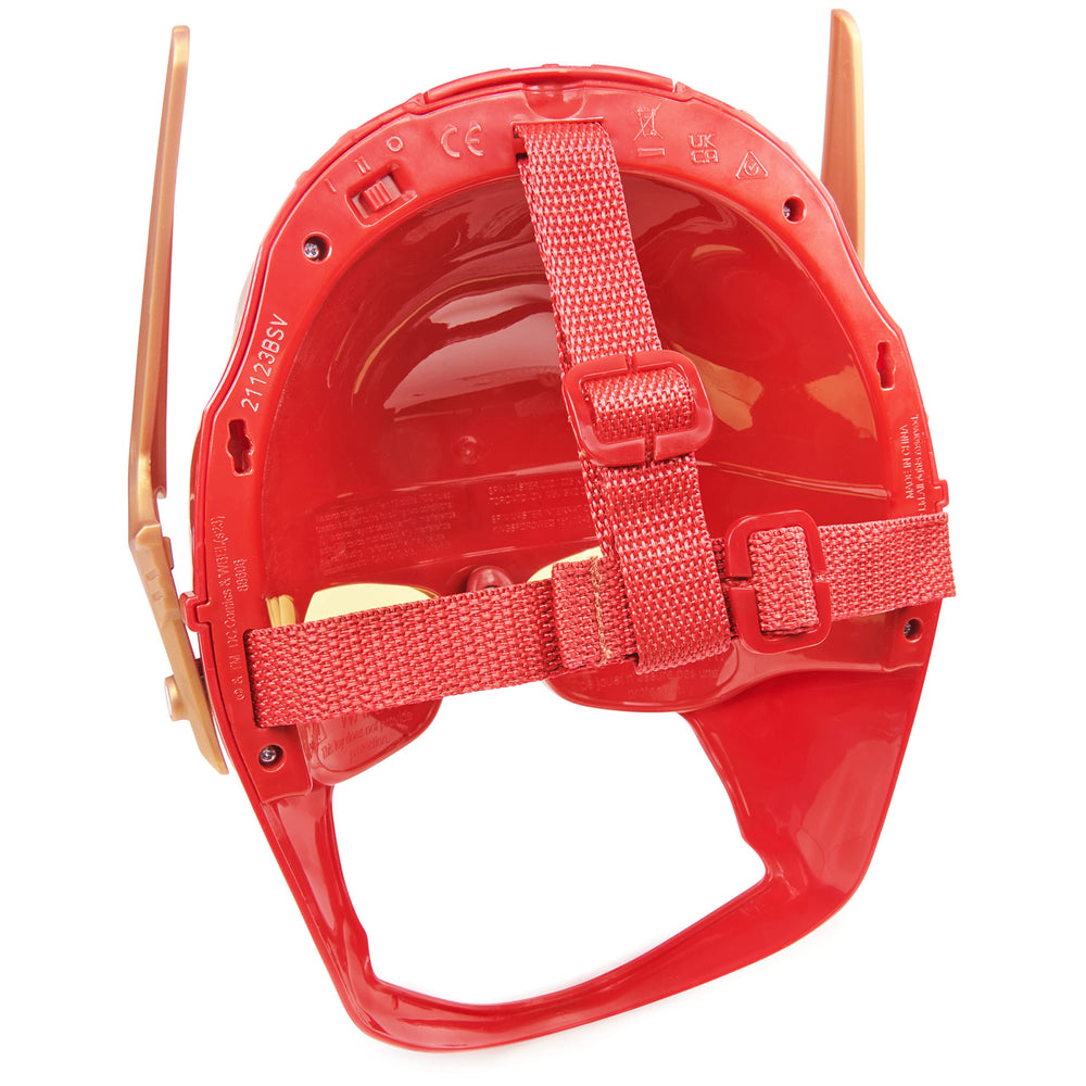 Mask, ring and accessories from The Flash set for immersive playtime