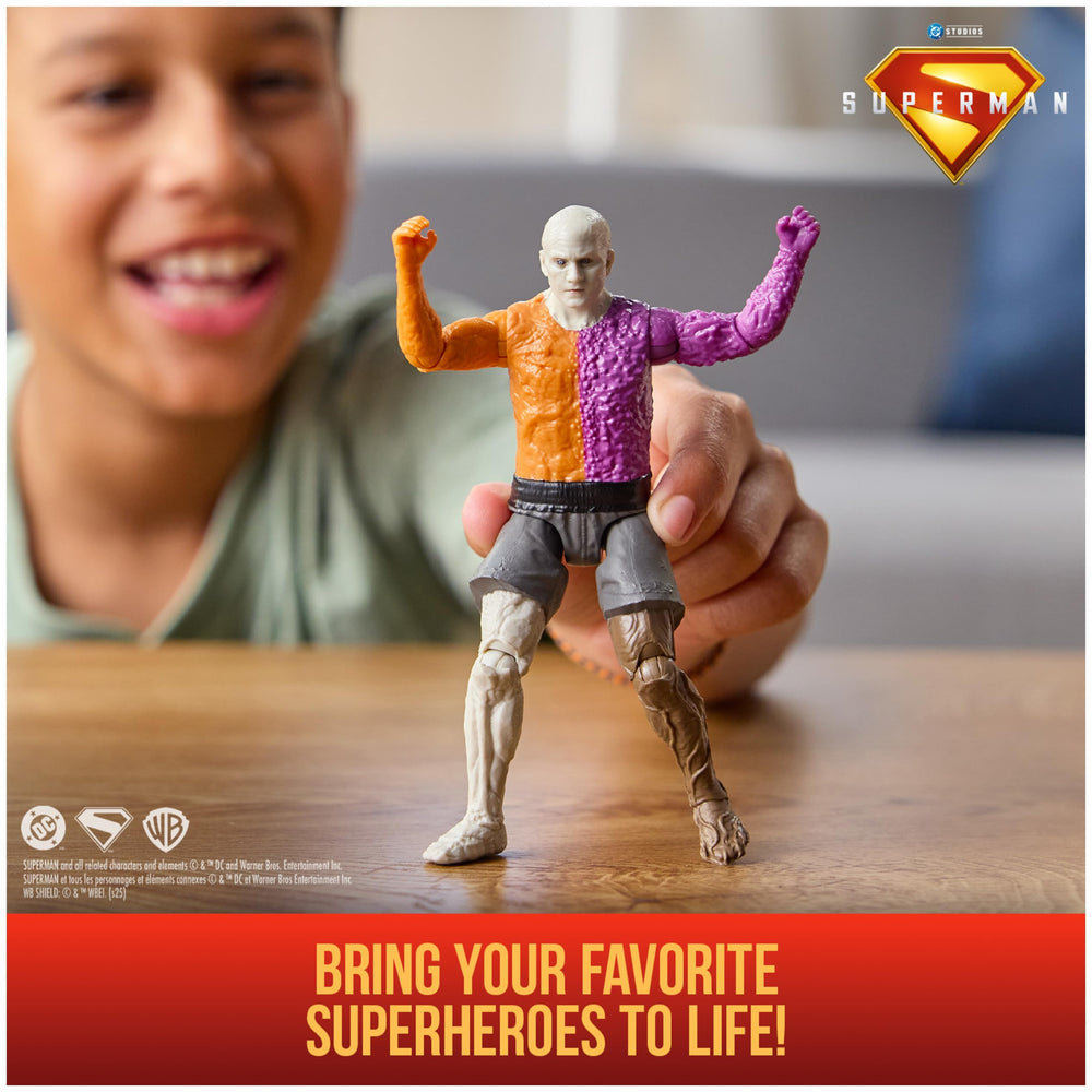 DC Comics Superman action figure detailing for epic battle re-creations