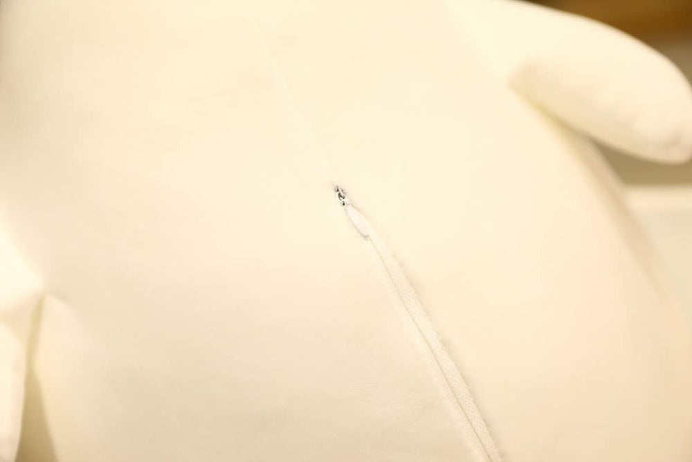 DEYI soft filling ensures gentle squeezes without losing shape.