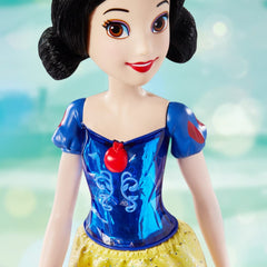 Black-haired Snow White captures the classic movie look for familiar scenes.