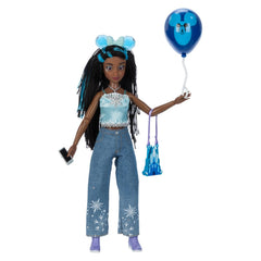 Disney Store Elsa ILY 4EVER doll poses with articulated limbs for dynamic scenes.