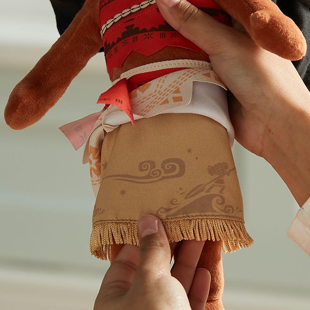 Ideal gift for Moana fans and Disney plush toy lovers.