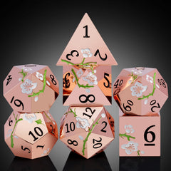 DNDND D20 flower dice in gold-white makes campaigns feel special.