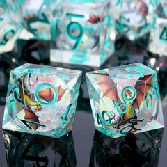 DNDND Shinny Liquid Core D8 dice glow with vibrant core and dragon-style design.