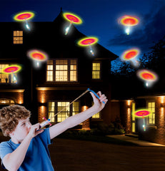Dossini LED Arrow Helicopter kids playing and teamwork in a backyard game.