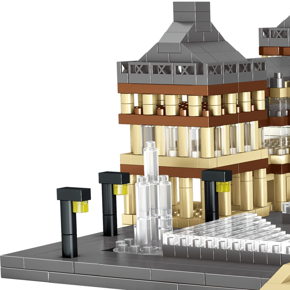 dOvOb Louvre micro building blocks set packaging box shows contents for planning