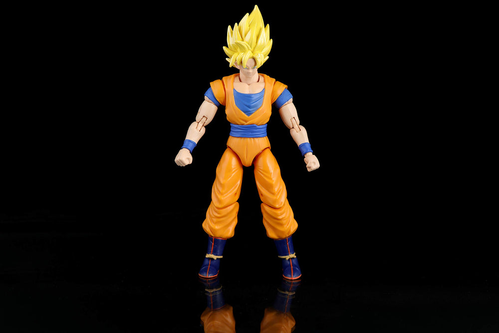 Dragon Stars Series Goku Ver. 2 display base highlights stable, collectible-ready presentation